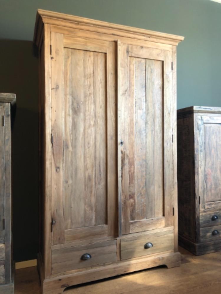 Ook Voldoen Aas 2 deurs kast Yvonne oud teak - Vind de mooiste dichte opbergkasten in Kessenich - Landelijk en stoer wonen begint gewoon in Kessenich - Colonial Warehouse Ook Voldoen Aas 2 deurs kast Yvonne oud teak - Vind de mooiste dichte opbergkasten in Kessenich - Landelijk en stoer wonen begint gewoon in Kessenich - Colonial Warehouse