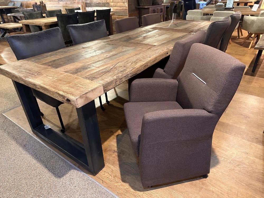 4x stoel showmodel met parketwielen