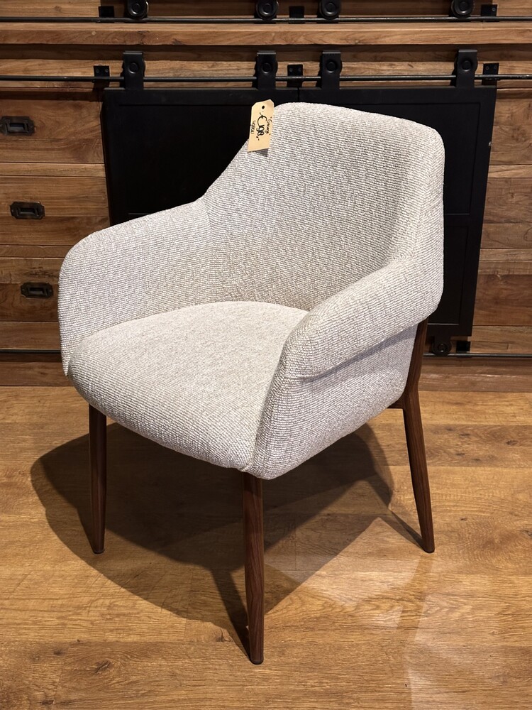 Armstoel George in Lodge Linnen