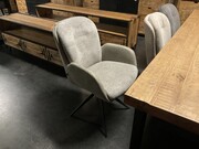 Armstoel Longford met draaipoot en 2 soorten stof