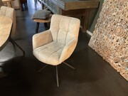 Armstoel Reece met draaipoot in stof Movie