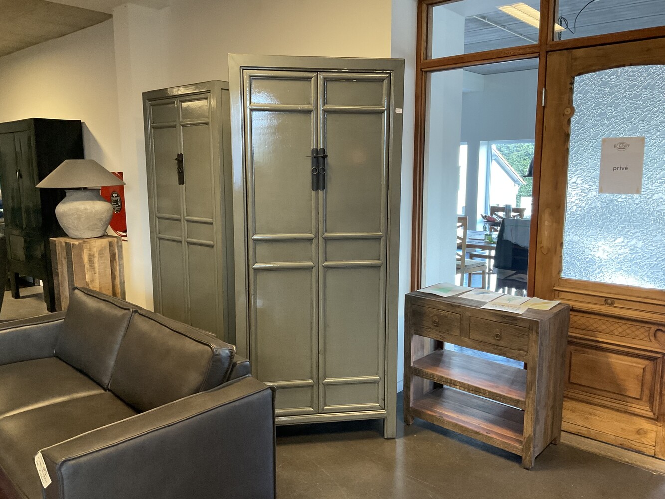 Chinese Hoogglans Kast