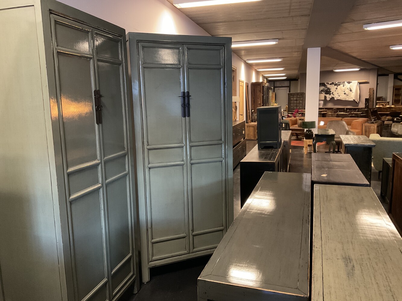 Chinese Hoogglans Kast