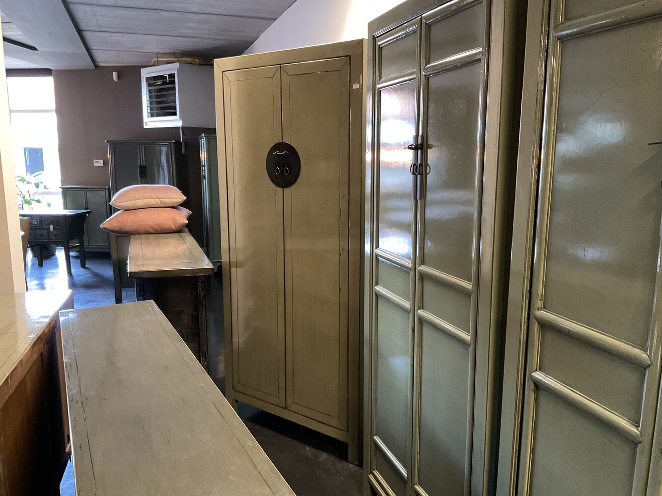 Chinese Hoogglans Kast