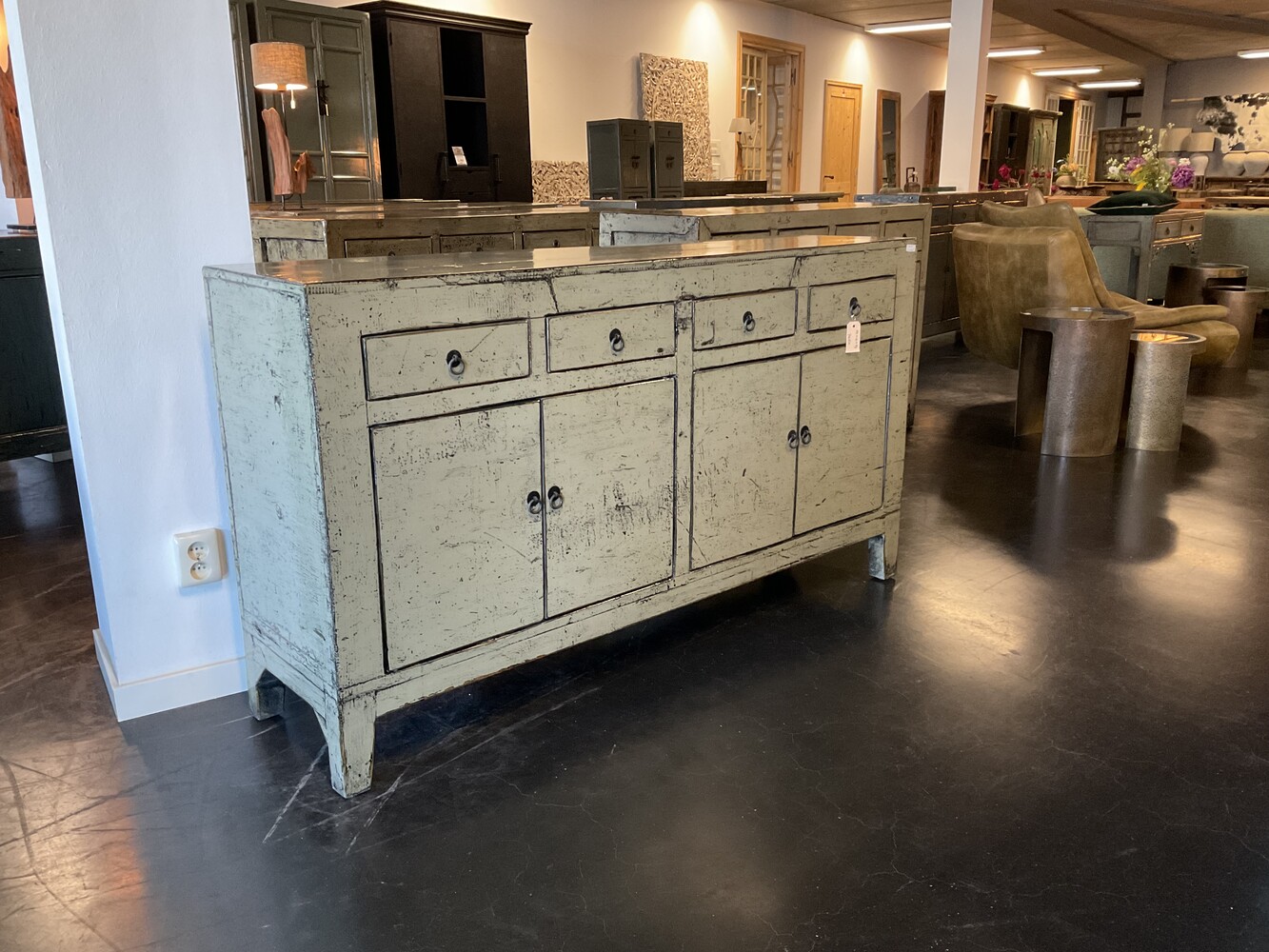 Dressoir klein 4 deuren en 4 lades