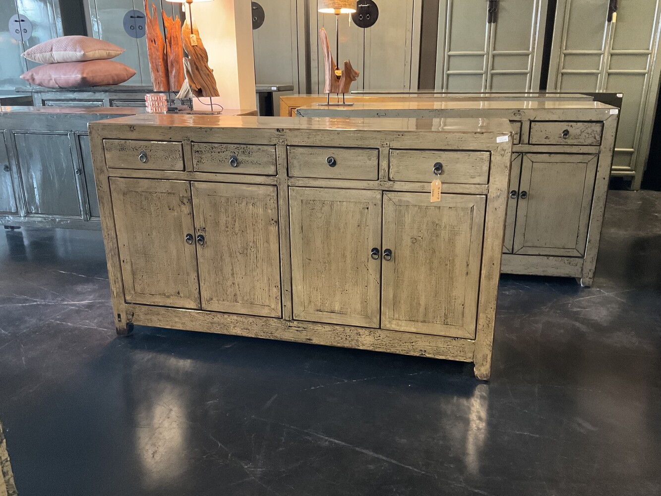 Dressoir klein 4 deuren en 4 lades