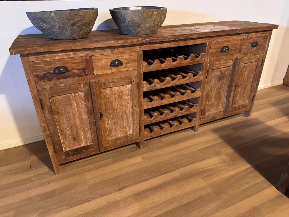Dressoir met wijnvak