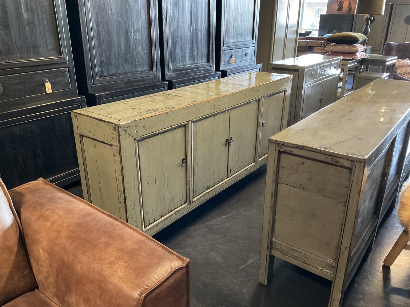 Dressoir oud 4 deuren gelakt hoogglans