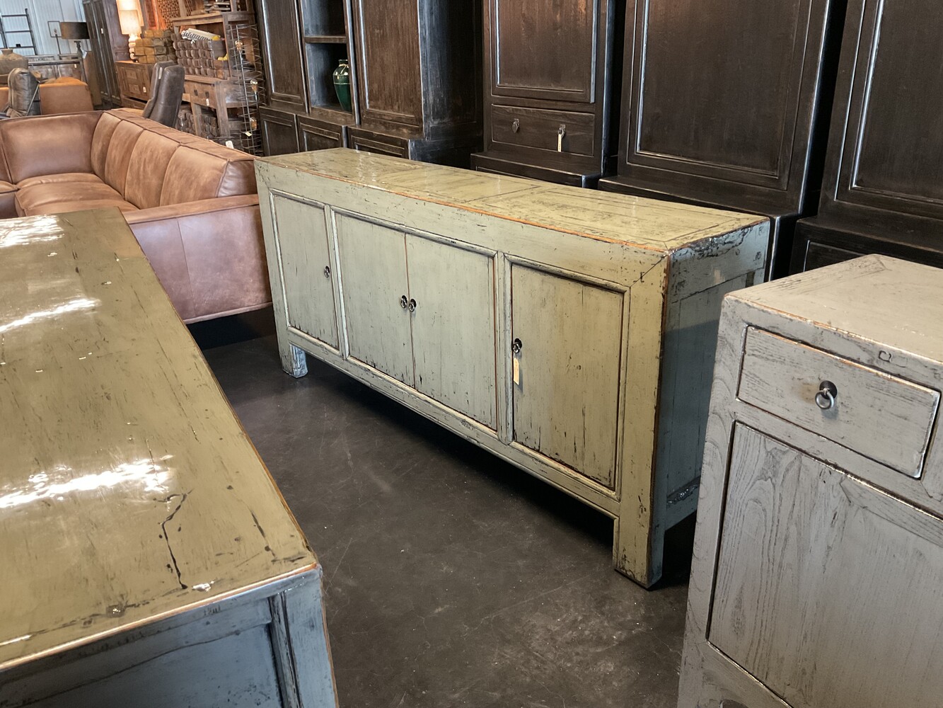 Dressoir oud 4 deuren gelakt hoogglans