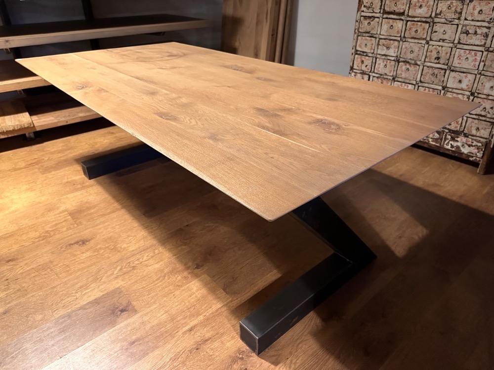 Eettafel eiken verjongd blad 5cm