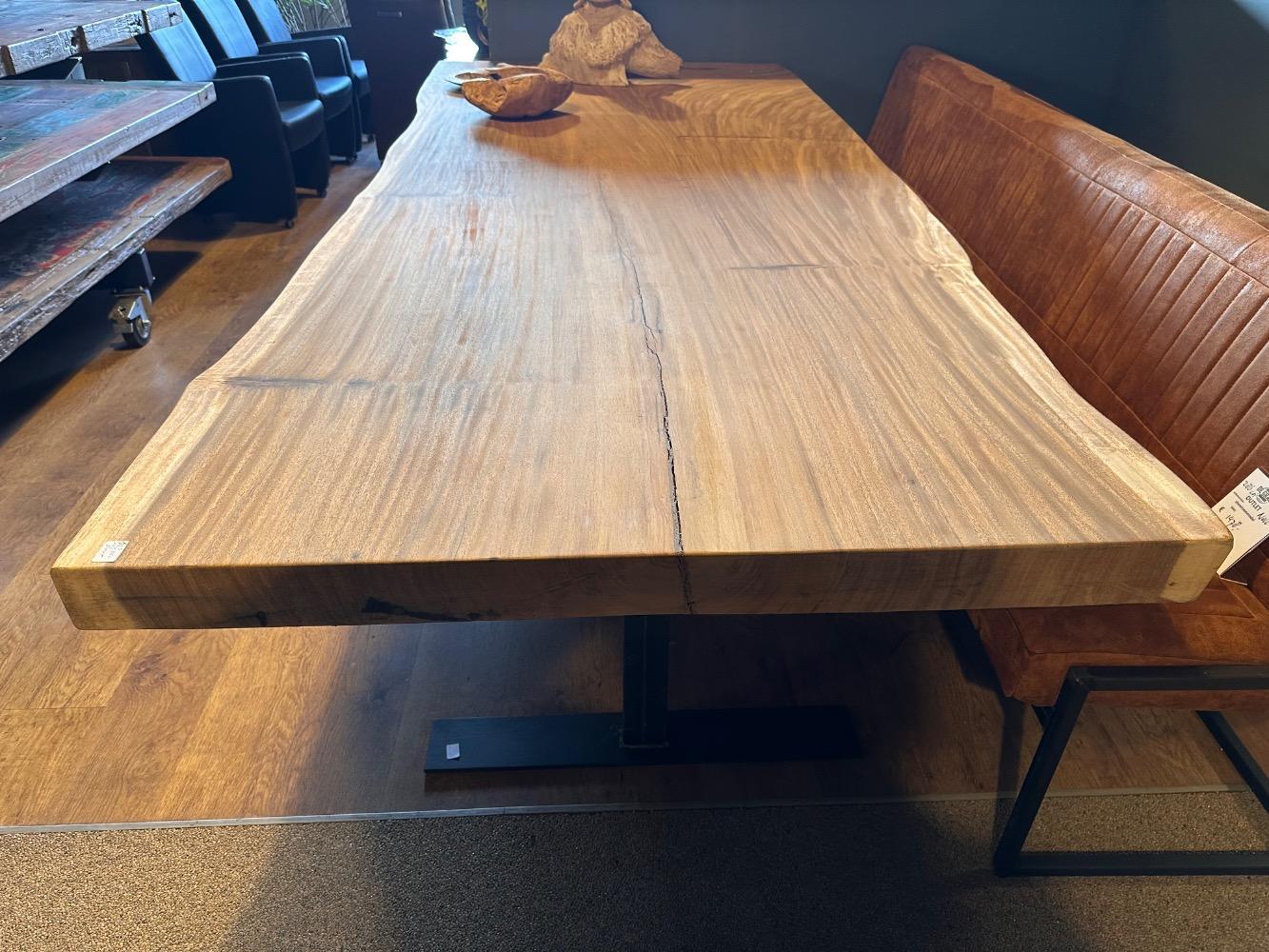Eettafel Suar
