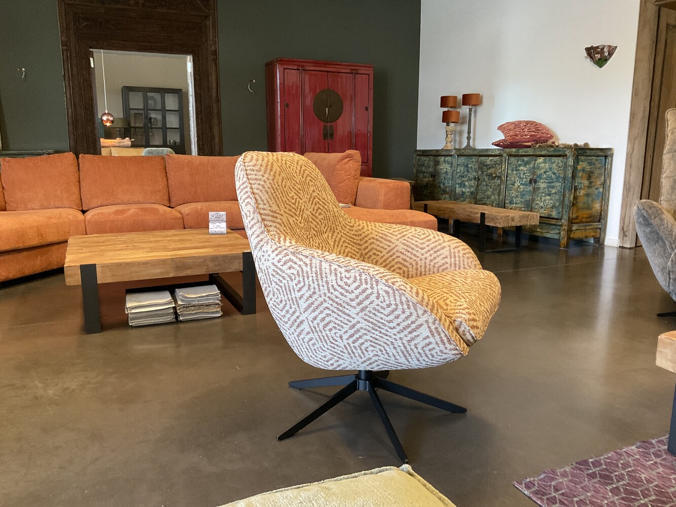 Fauteuil Ilona laag in stof Melita