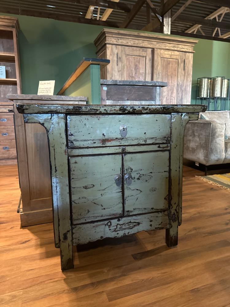 Kastje gelakt hoogglans