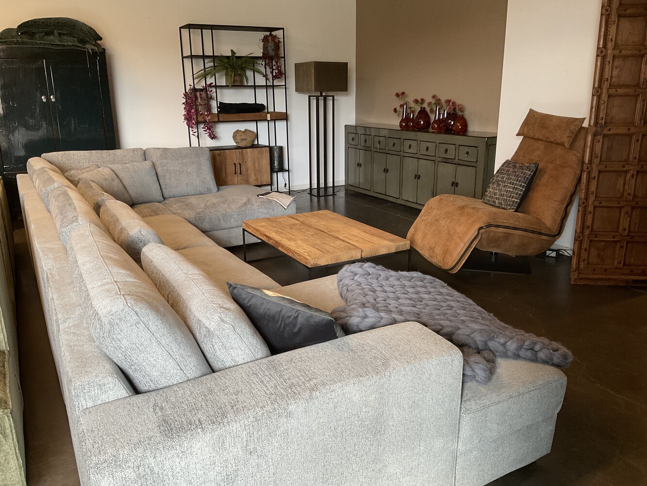 Loungebank Linea Divan + 3 zits + Long Chaire in stof Venlo Grey