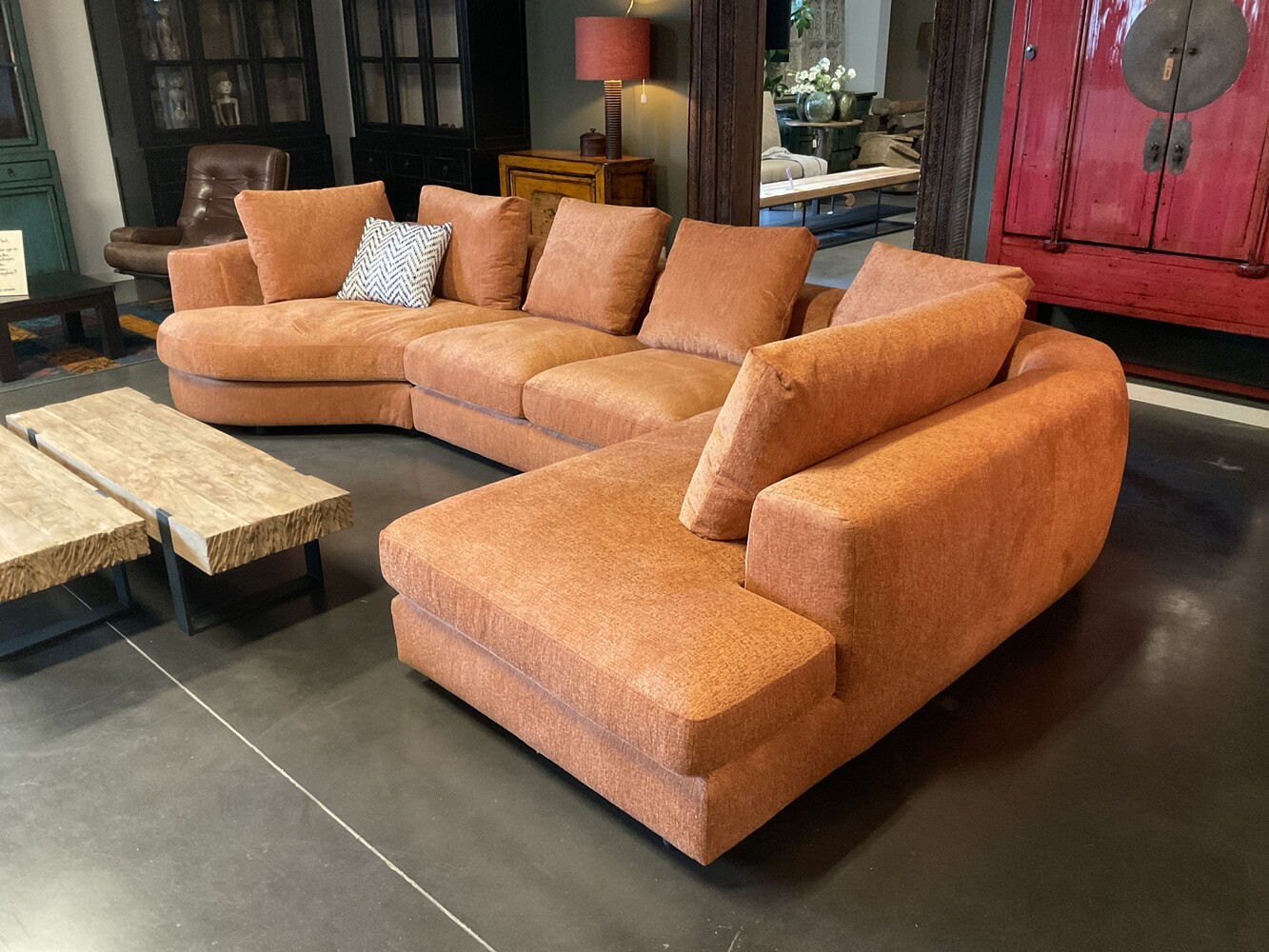 Loungebank Moni Eiland + 2 zits + Long Chaire in stof Morbi Terracotta