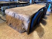 Waterval tafel Suar